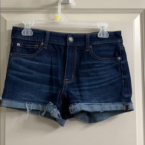 Size 6 American eagle shorts